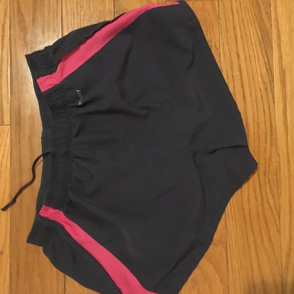 Pink Nike Set - Picture 4 of 7